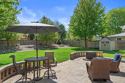 2401 W Manchester Ave, Milwaukee, WI 53221 - Photo 24
