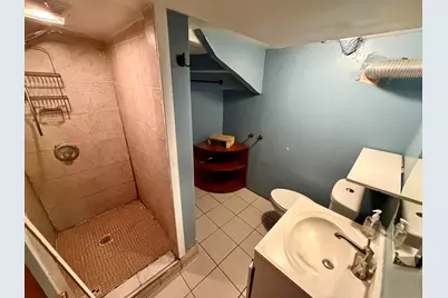 3200 W Pierce St, Milwaukee, WI 53215 - Photo 20