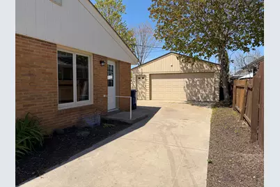 1010  Shorecrest Dr, Racine, WI 53402 - Photo 14
