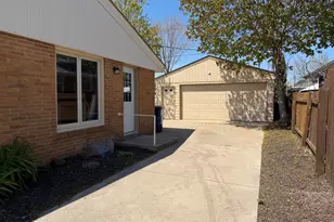 1010 Shorecrest Dr, Racine, WI 53402 - Photo 14