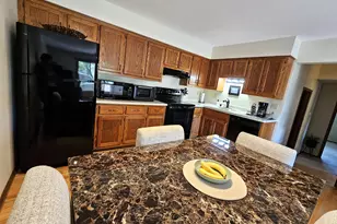 6440 S Crabapple Ct, Oak Creek, WI 53154 - Photo 20