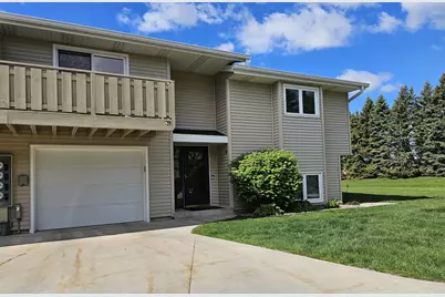 6440 S Crabapple Ct #4, Oak Creek, WI 53154 - Photo 1