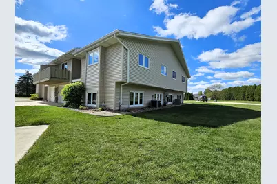 6440 S Crabapple Ct #4, Oak Creek, WI 53154 - Photo 4