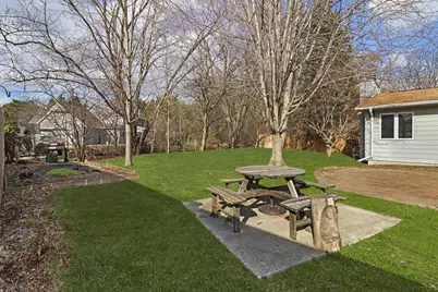8050  Gina Dr, Racine, WI 53406 - Photo 22
