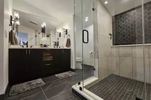 2456 N 82nd St, Wauwatosa, WI 53213 - Photo 54