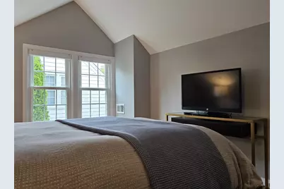 2456 N 82nd St, Wauwatosa, WI 53213 - Photo 48
