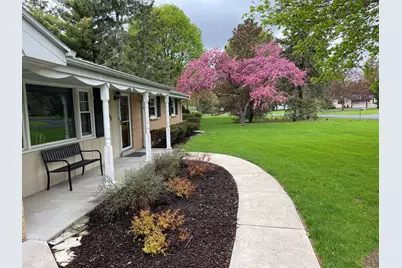 16035  Luella Dr, Brookfield, WI 53005 - Photo 2