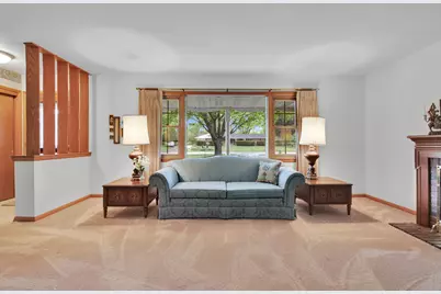 16035  Luella Dr, Brookfield, WI 53005 - Photo 10