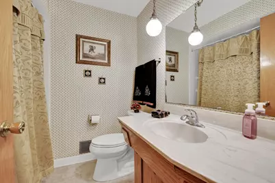16035  Luella Dr, Brookfield, WI 53005 - Photo 24