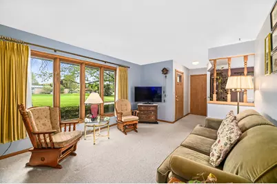 4327 N 99th St, Wauwatosa, WI 53222 - Photo 6