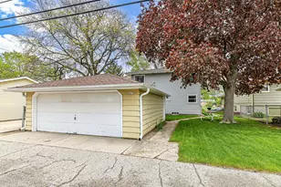 4327 N 99th St, Wauwatosa, WI 53222 - Photo 30