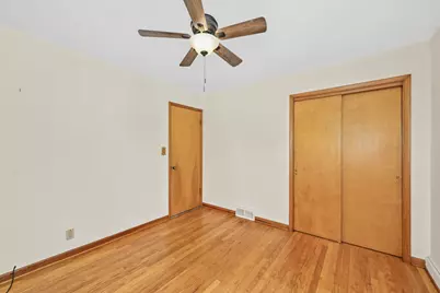 4642 N 101st St, Wauwatosa, WI 53225 - Photo 24