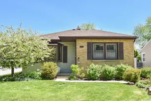 4642 N 101st St, Wauwatosa, WI 53225 - Photo 36