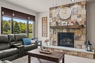 5770 W Natures Ln, Grand Chute, WI 54914 - Photo 6