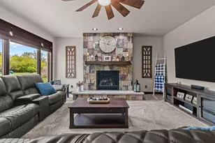 5770 W Natures Ln, Grand Chute, WI 54914 - Photo 4