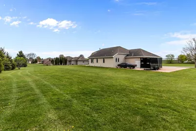 5770 W Natures Ln, Grand Chute, WI 54914 - Photo 60