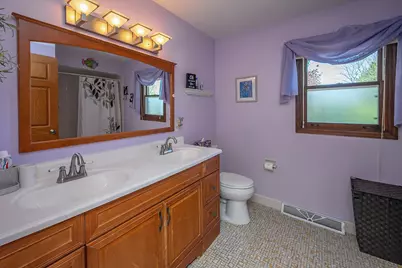 6411 N Bittersweet Ln, Glendale, WI 53217 - Photo 34