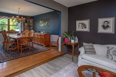 6411 N Bittersweet Ln, Glendale, WI 53217 - Photo 14