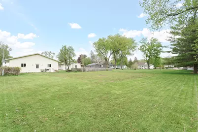 105  Clark St, Watertown, WI 53094 - Photo 30
