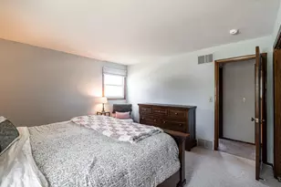 13935 W Thomas Dr, New Berlin, WI 53151 - Photo 22