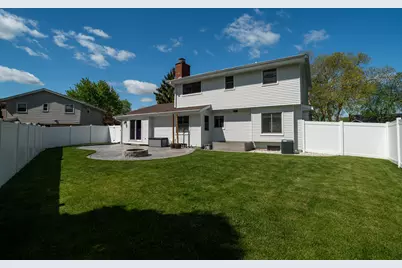 13935 W Thomas Dr, New Berlin, WI 53151 - Photo 36