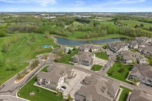 n17w26495 Meadowgrass Cir, Pewaukee, WI 53072 - Photo 30
