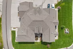 n17w26495 Meadowgrass Cir, Pewaukee, WI 53072 - Photo 36