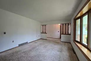 6730 Manchester Dr, Greendale, WI 53129 - Photo 12