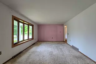 6730 Manchester Dr, Greendale, WI 53129 - Photo 10