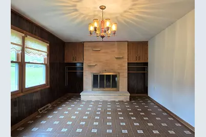 6730  Manchester Dr, Greendale, WI 53129 - Photo 14