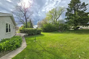 6730 Manchester Dr, Greendale, WI 53129 - Photo 46