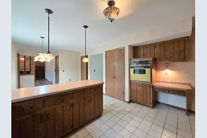 6730  Manchester Dr, Greendale, WI 53129 - Photo 6