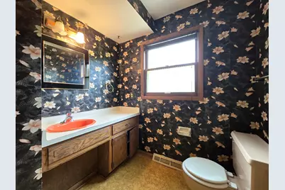 6730  Manchester Dr, Greendale, WI 53129 - Photo 28