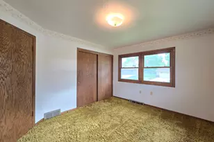 6730 Manchester Dr, Greendale, WI 53129 - Photo 24
