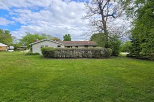 6730 Manchester Dr, Greendale, WI 53129 - Photo 44