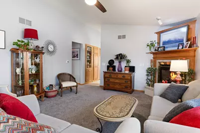 2138 S 22nd St, Manitowoc, WI 54220 - Photo 4