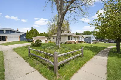 1520  Riverdale Dr, Oconomowoc, WI 53066 - Photo 20