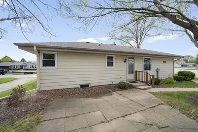 1520  Riverdale Dr, Oconomowoc, WI 53066 - Photo 18