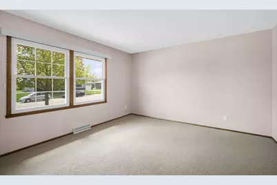 1520  Riverdale Dr, Oconomowoc, WI 53066 - Photo 6