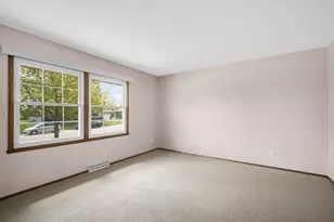 1520 Riverdale Dr, Oconomowoc, WI 53066 - Photo 6
