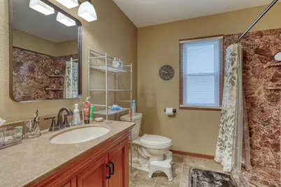 8508 W Keefe Ave, Milwaukee, WI 53222 - Photo 12