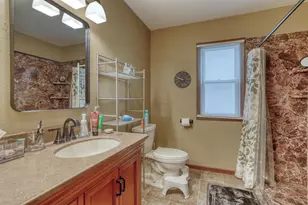 8508 W Keefe Ave, Milwaukee, WI 53222 - Photo 12