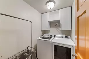 W273N2420 Arlington Ct, Pewaukee, WI 53072 - Photo 36