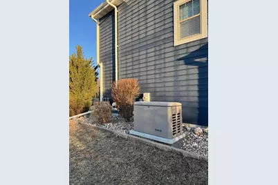 W273N2420  Arlington Ct, Pewaukee, WI 53072 - Photo 50