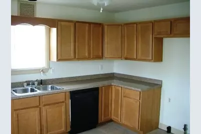 4752 N 89th St, Milwaukee, WI 53225 - Photo 6