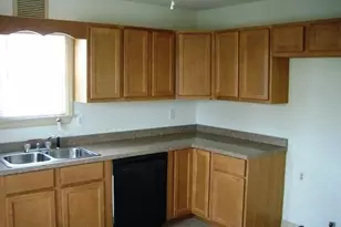 4752 N 89th St, Milwaukee, WI 53225 - Photo 6