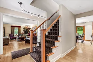 800 Sweetbriar Ct, Waukesha, WI 53186 - Photo 6