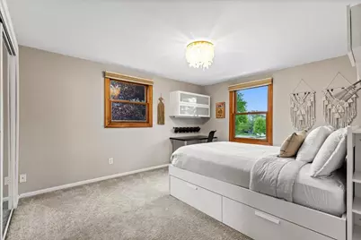 800  Sweetbriar Ct, Waukesha, WI 53186 - Photo 34