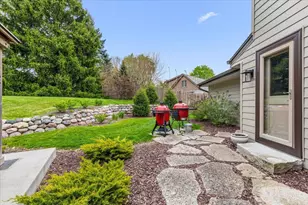 800 Sweetbriar Ct, Waukesha, WI 53186 - Photo 48