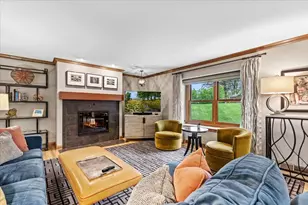 800 Sweetbriar Ct, Waukesha, WI 53186 - Photo 12